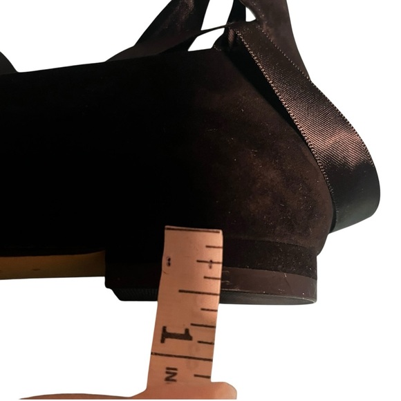 Lord & Taylor 424 Fifth Black Suede Penelope Ankle Strap Flat Shoes 6M Women’s - Picture 12 of 12